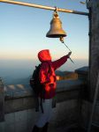 Glocke läuten auf dem Adam`s Peak 