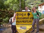 Christof, Rieke und Julia auf den Weg zum Gipfel de Adam´s Peak