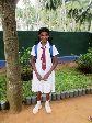 Die neue Schuluniform sitzt und ihr erster Schultag in der neuen Schule kann beginnen!