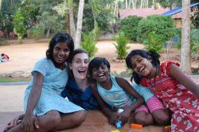 Shashikala, ich, Salani und Piumi Shanika