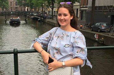 Freiwillige Laura Grünheid